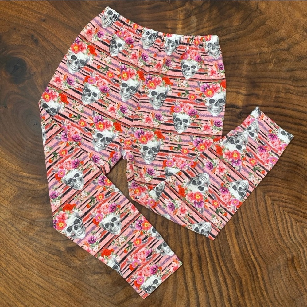 SOLD Skull Joggers 3T/4T